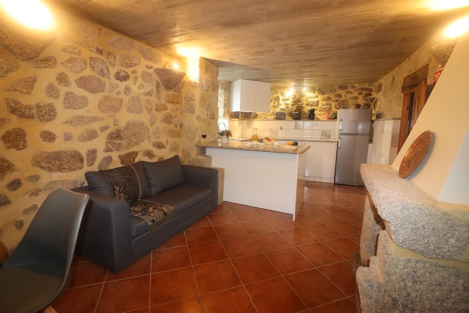 Petra's House Geres